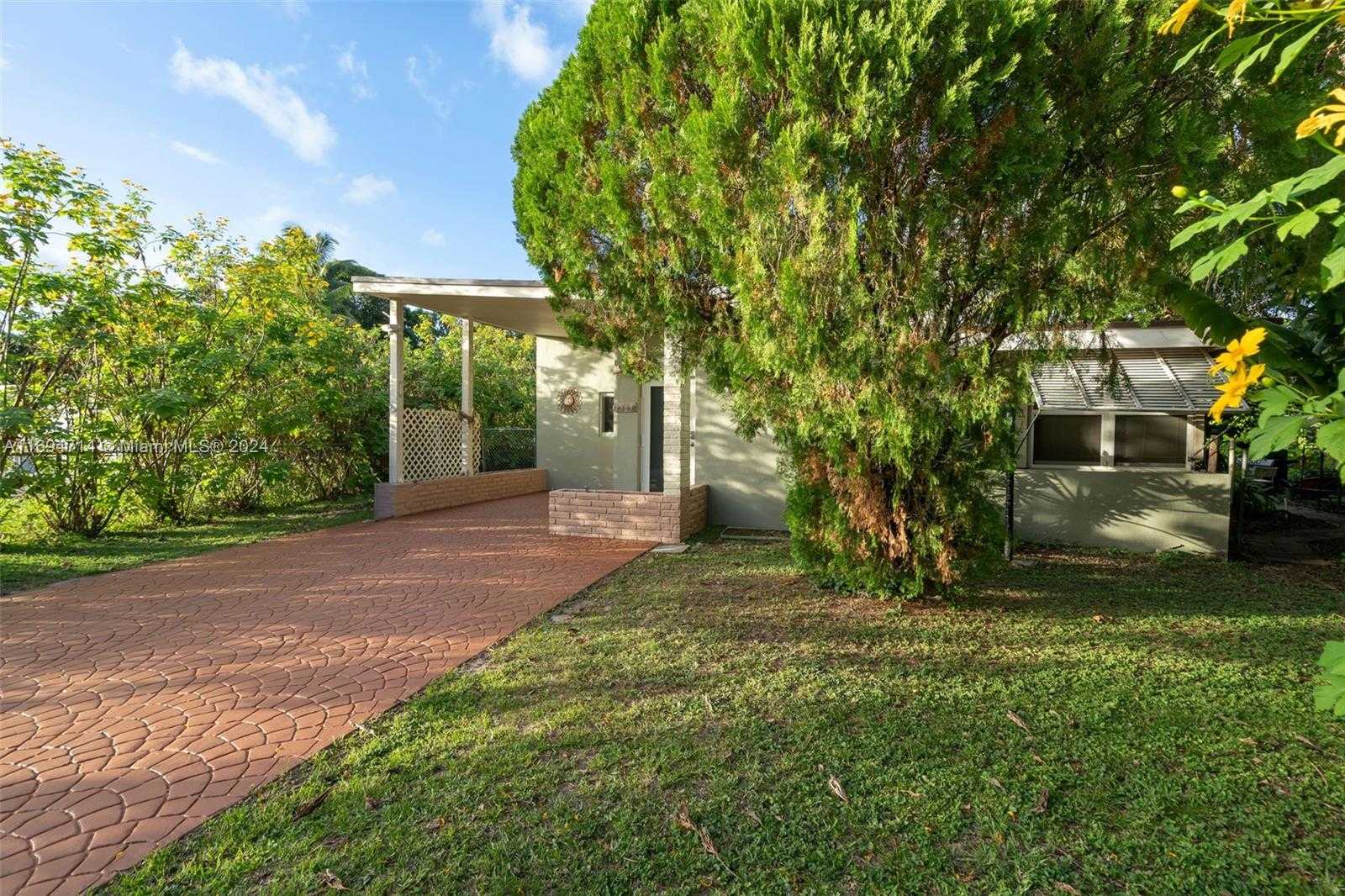 Small Image of 1565 NORTH EAST 139TH ST, North Miami Number 44