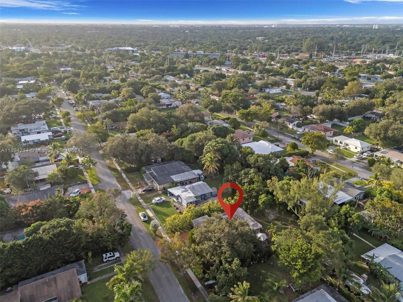 Small Image of 1565 NORTH EAST 139TH ST, North Miami Number 7