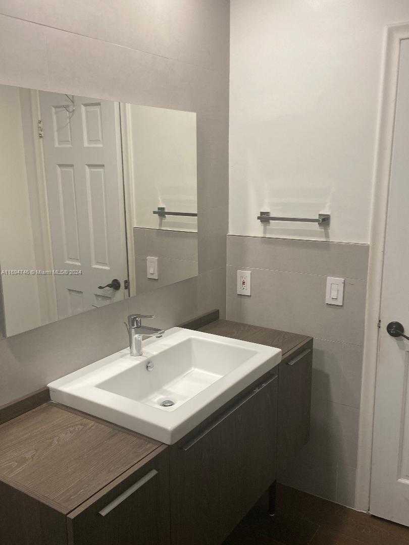 Small Image of 6205 JACARANDA CIR, Tamarac Number 14