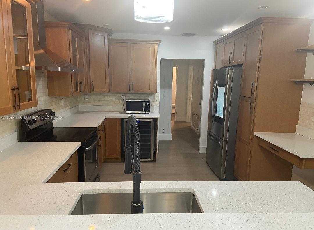 Small Image of 6205 JACARANDA CIR, Tamarac Number 3