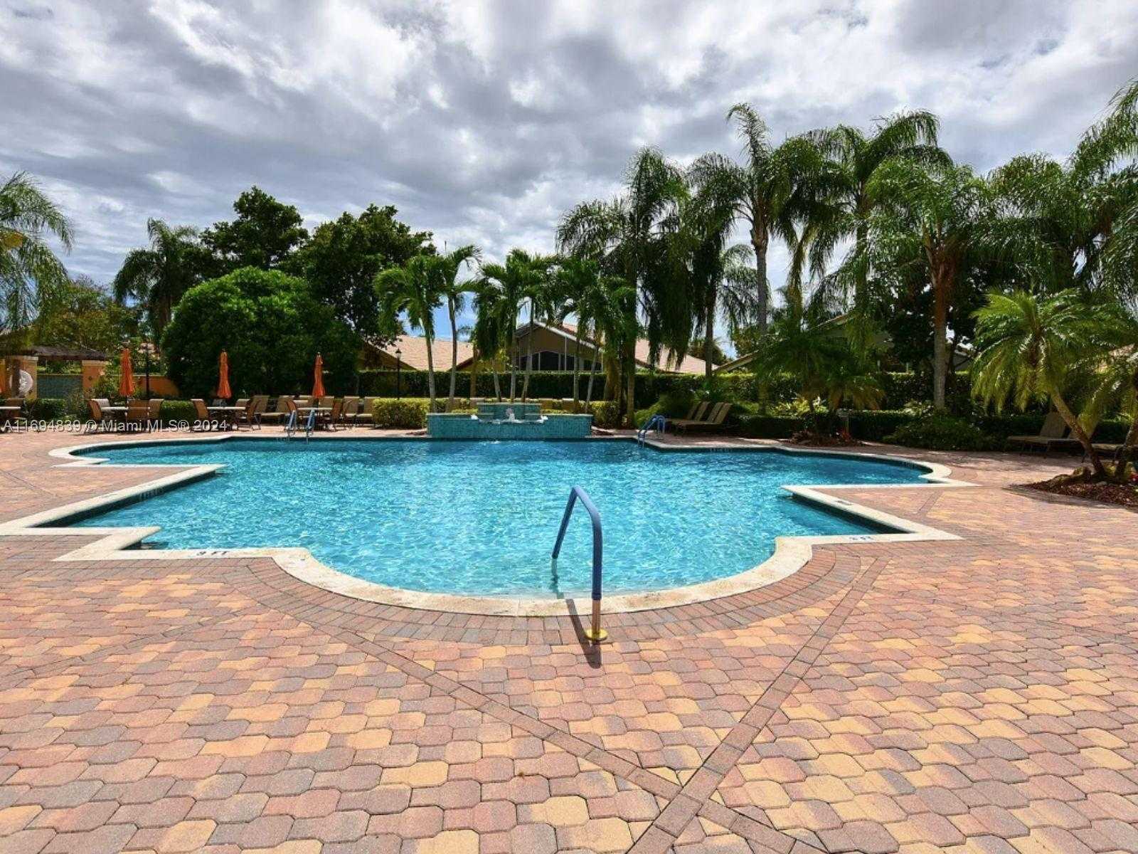 Small Image of 12244 CASTLE PINES RD, Boynton Beach Number 18