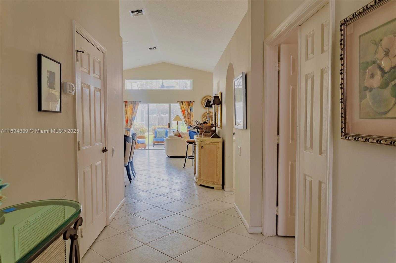 Small Image of 12244 CASTLE PINES RD, Boynton Beach Number 2