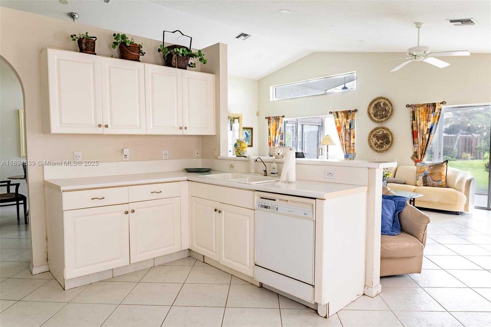 Small Image of 12244 CASTLE PINES RD, Boynton Beach Number 7