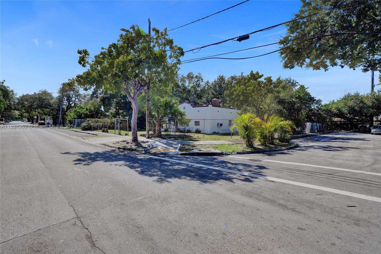 Small Image of 6440 NORTH WEST 4TH AVE, Miami Number 10