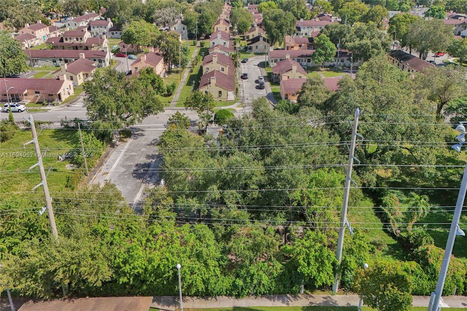Small Image of 6440 NORTH WEST 4TH AVE, Miami Number 17