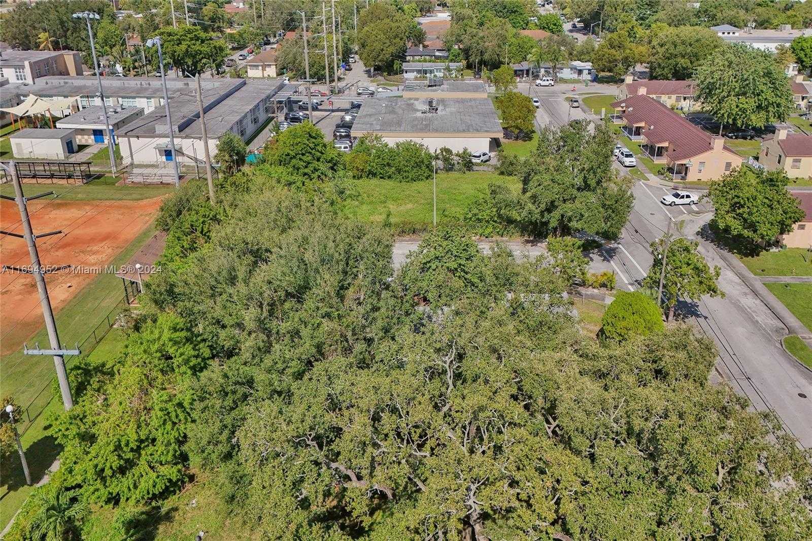 Small Image of 6440 NORTH WEST 4TH AVE, Miami Number 19