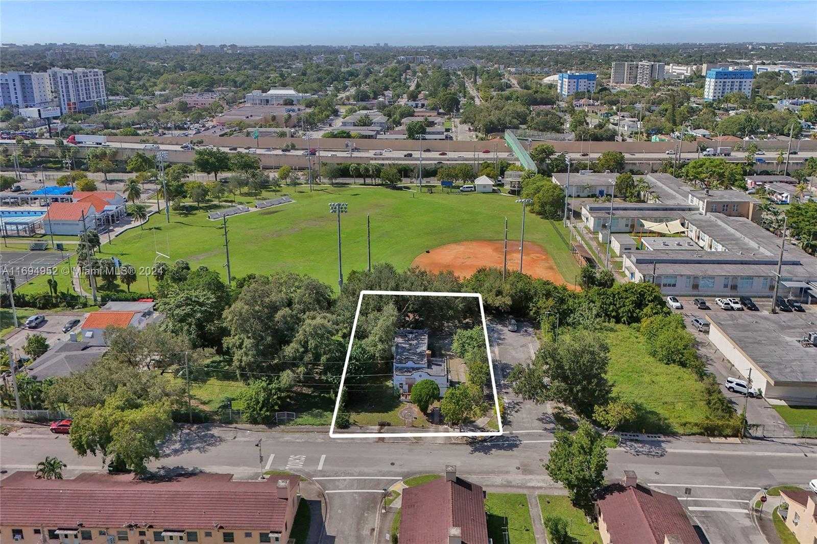 Small Image of 6440 NORTH WEST 4TH AVE, Miami Number 20