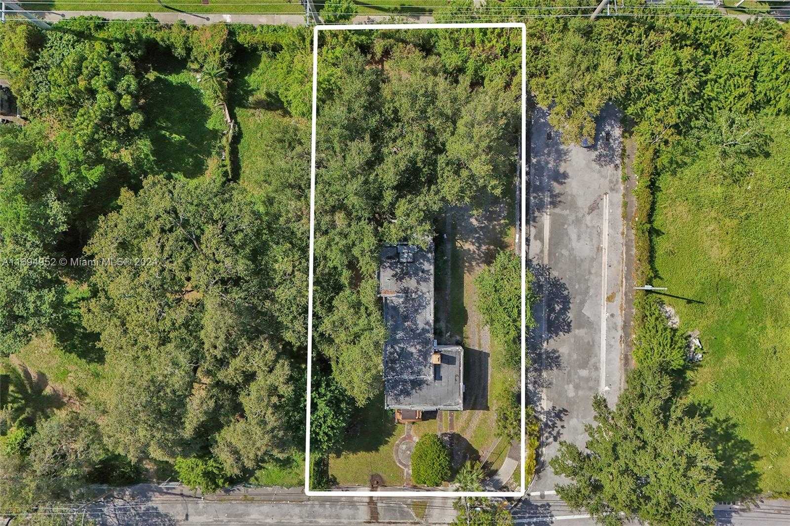 Small Image of 6440 NORTH WEST 4TH AVE, Miami Number 29