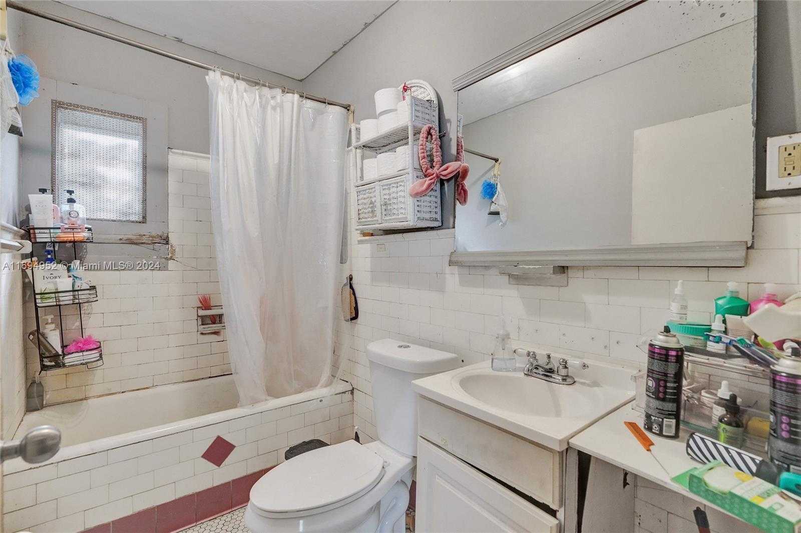 Small Image of 6440 NORTH WEST 4TH AVE, Miami Number 45