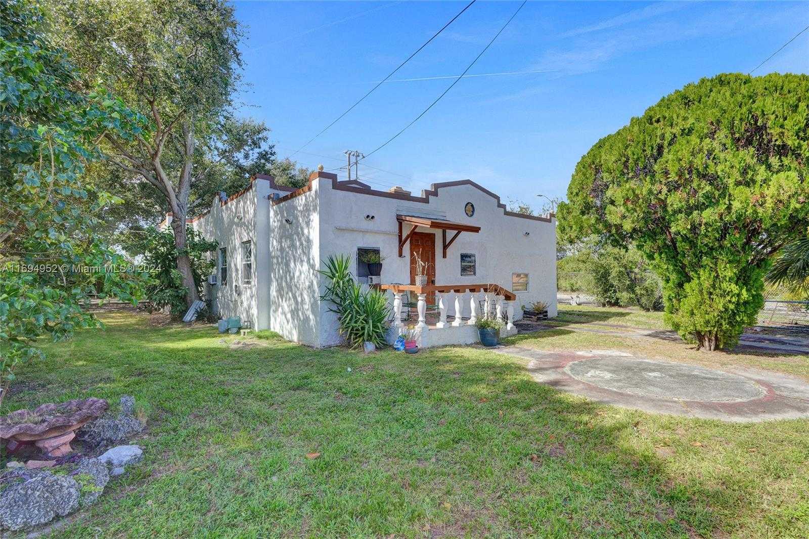 Small Image of 6440 NORTH WEST 4TH AVE, Miami Number 5