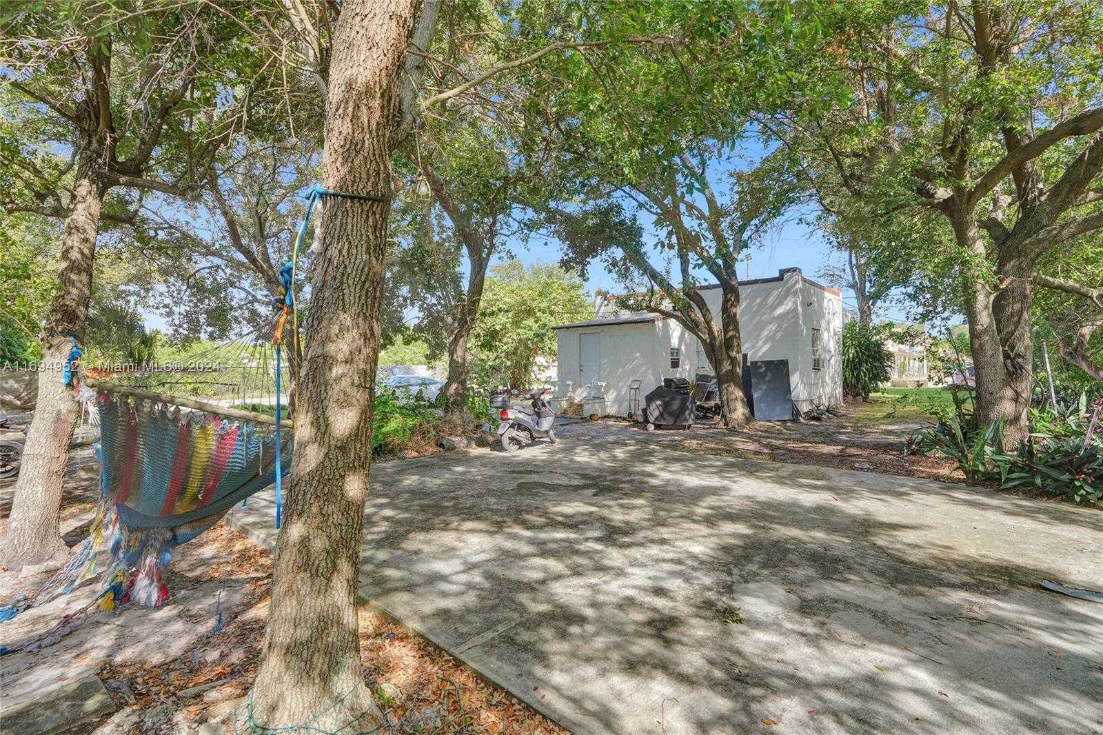 Small Image of 6440 NORTH WEST 4TH AVE, Miami Number 7