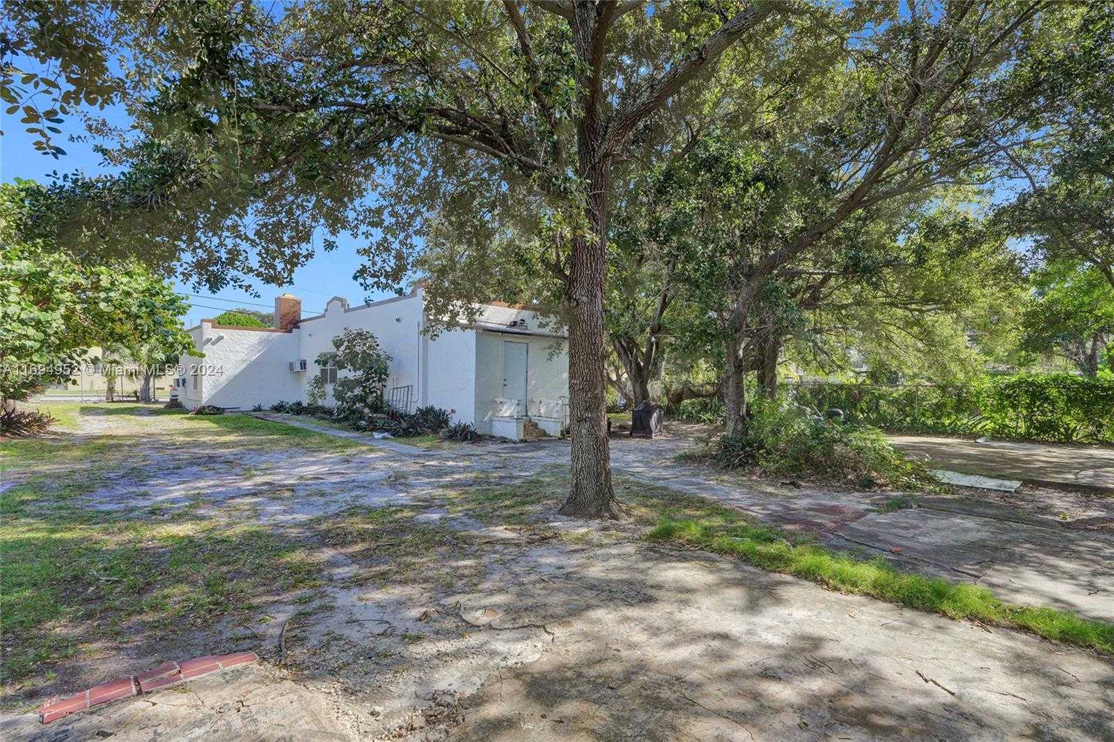 Small Image of 6440 NORTH WEST 4TH AVE, Miami Number 8