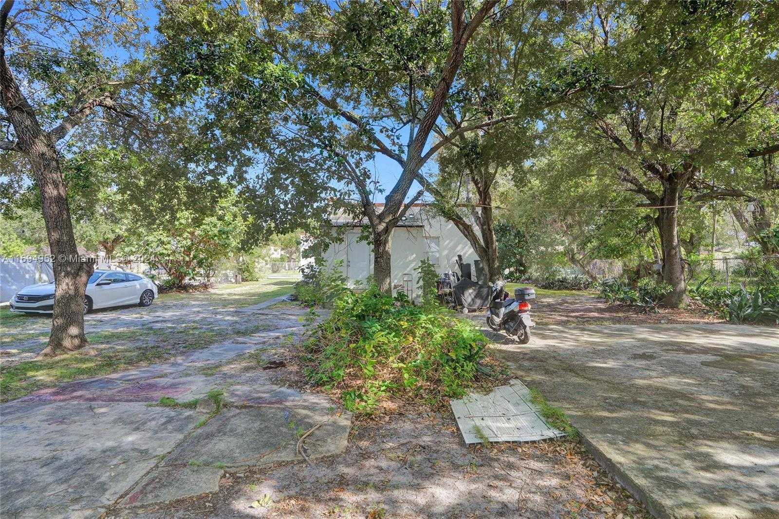 Small Image of 6440 NORTH WEST 4TH AVE, Miami Number 9
