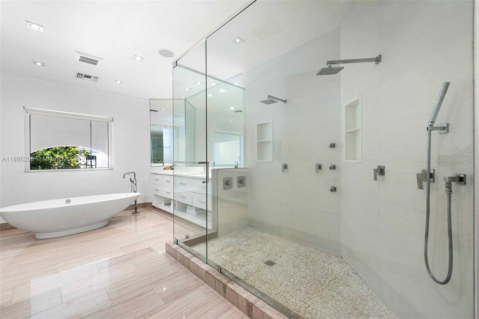 Small Image of 3752 NORTH EAST 199 ST, Aventura Number 22