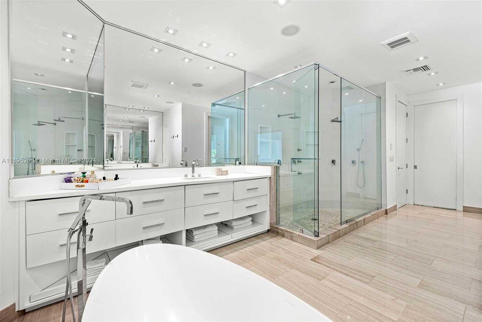 Small Image of 3752 NORTH EAST 199 ST, Aventura Number 23