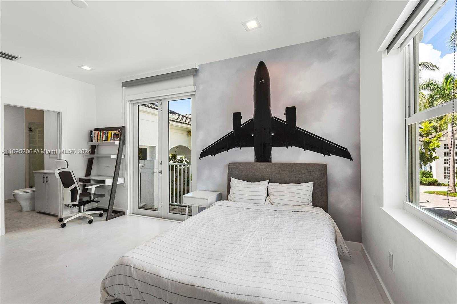 Small Image of 3752 NORTH EAST 199 ST, Aventura Number 29