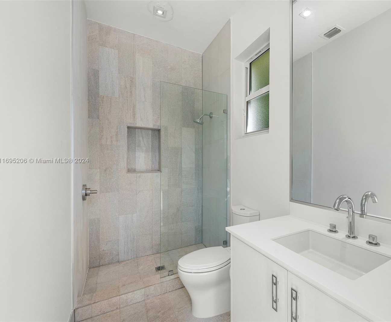 Small Image of 3752 NORTH EAST 199 ST, Aventura Number 32