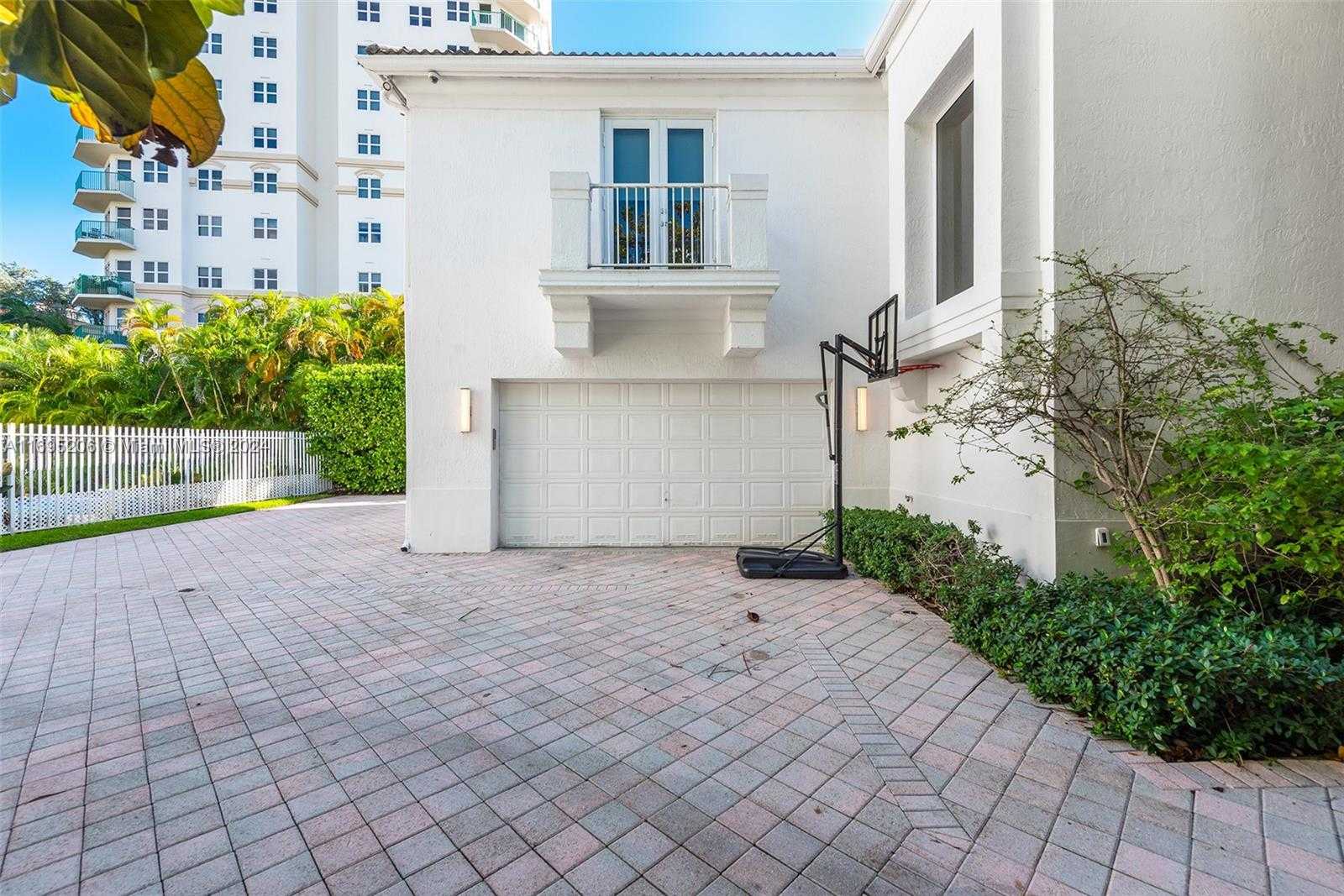 Small Image of 3752 NORTH EAST 199 ST, Aventura Number 35