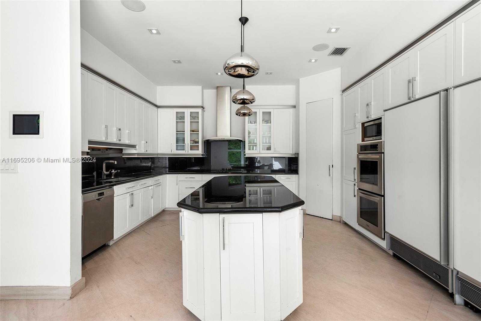 Small Image of 3752 NORTH EAST 199 ST, Aventura Number 7