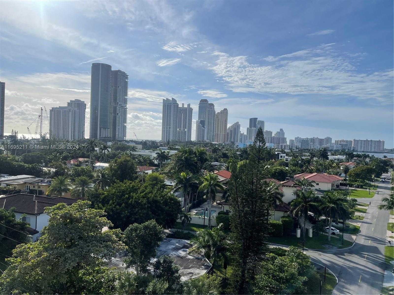 Small Image of 235 191ST TER, Sunny Isles Beach Number 4