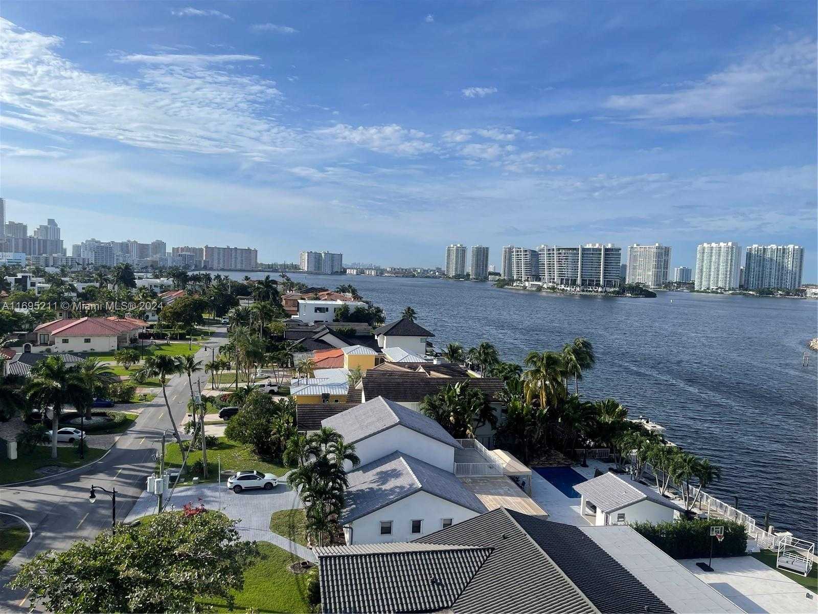 Small Image of 235 191ST TER, Sunny Isles Beach Number 5