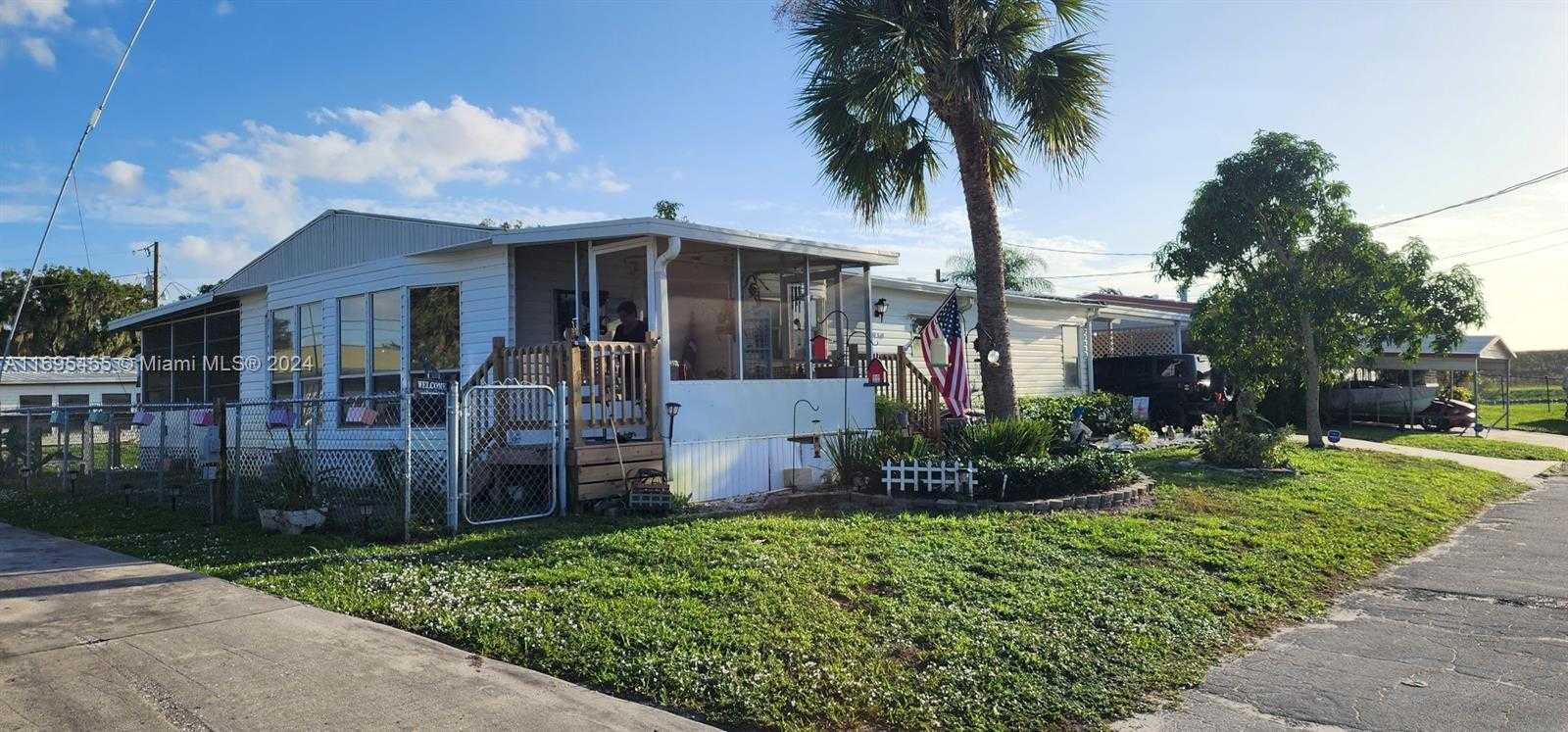 Small Image of 7930 S E 96TH TRL, Okeechobee Number 3