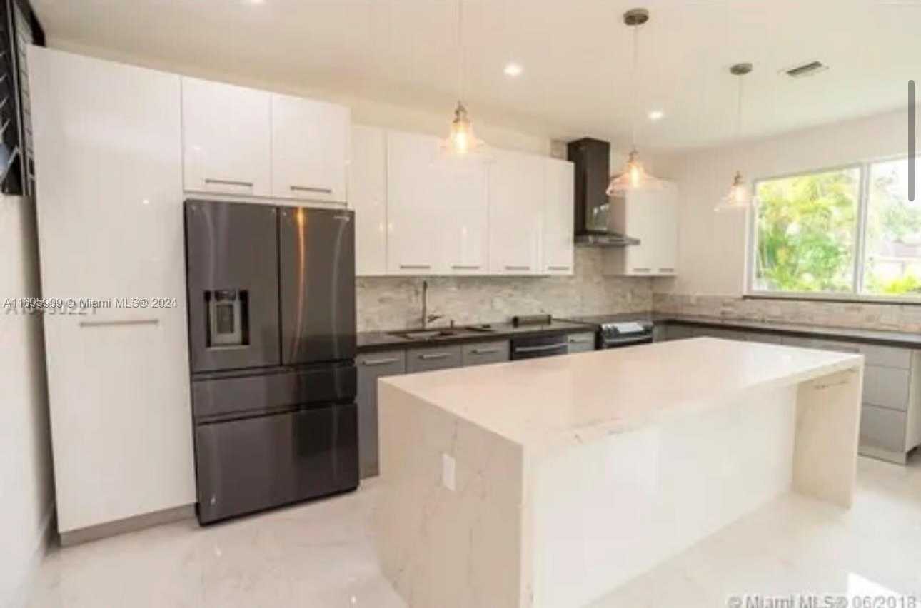 Small Image of 3710 ATLANTA ST, Hollywood Number 9