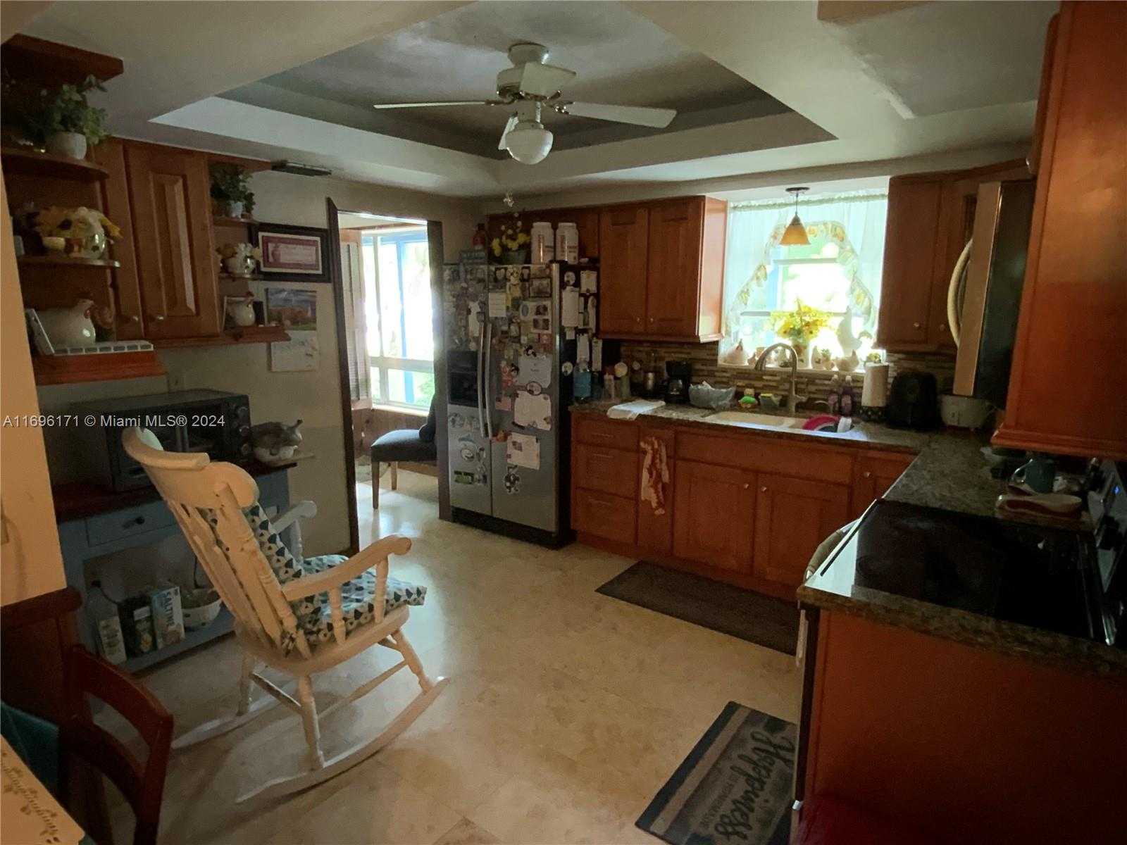 Small Image of 9221 SOUTH WEST 165TH ST, Palmetto Bay Number 13