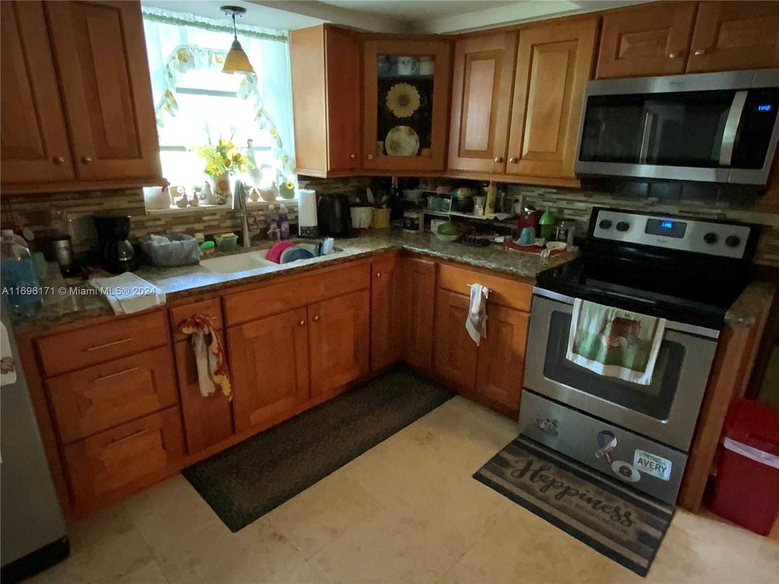 Small Image of 9221 SOUTH WEST 165TH ST, Palmetto Bay Number 14