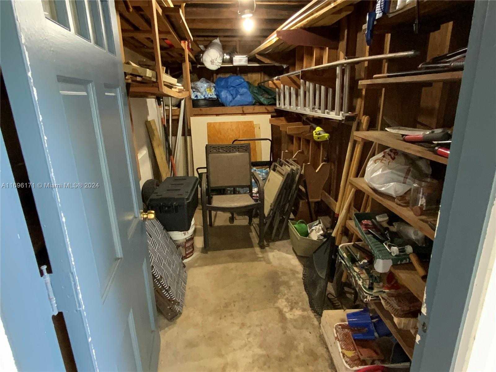 Small Image of 9221 SOUTH WEST 165TH ST, Palmetto Bay Number 23