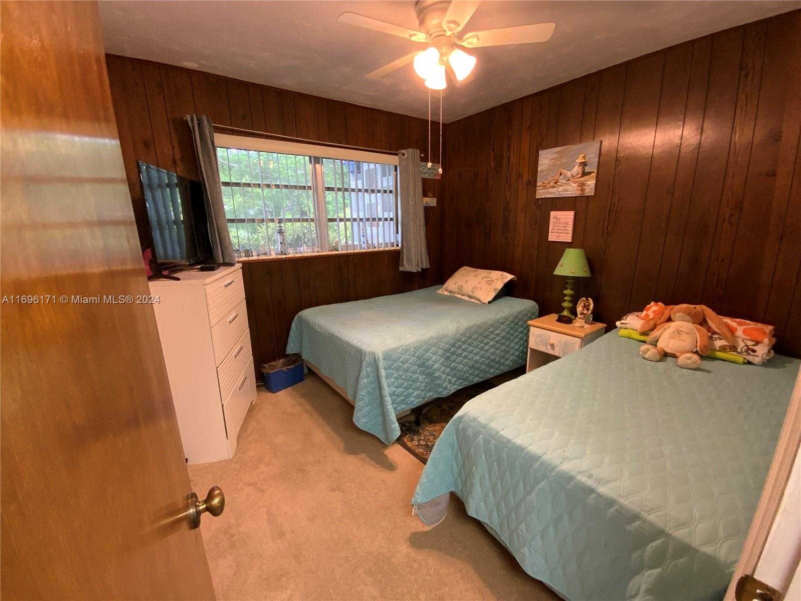 Small Image of 9221 SOUTH WEST 165TH ST, Palmetto Bay Number 28