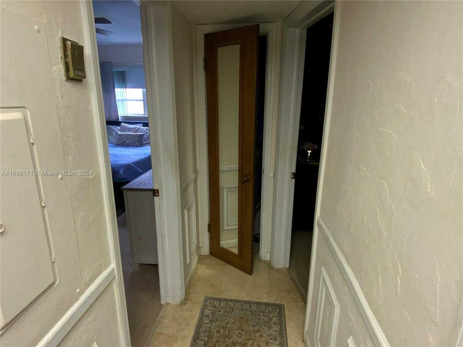 Small Image of 9221 SOUTH WEST 165TH ST, Palmetto Bay Number 31