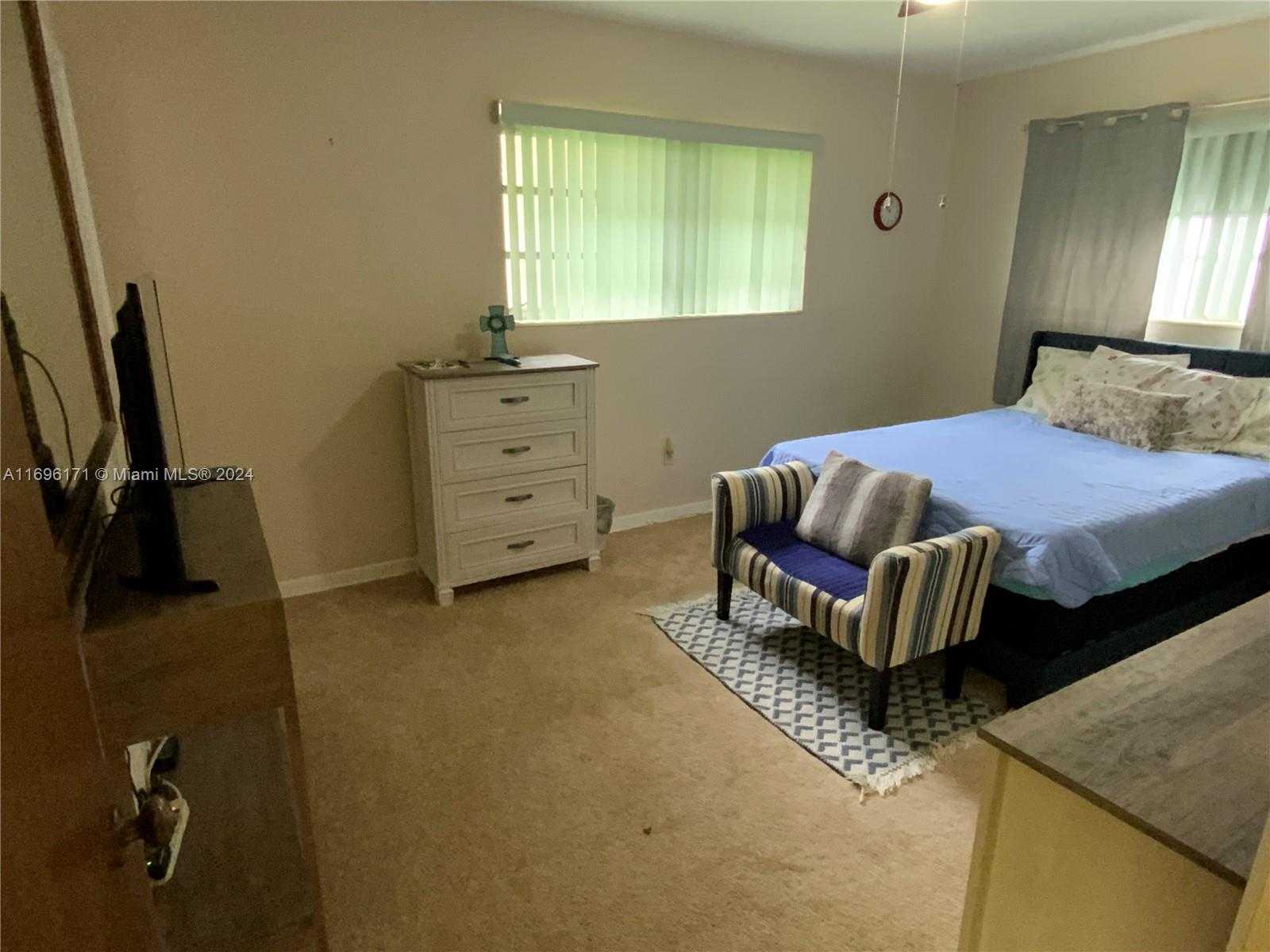Small Image of 9221 SOUTH WEST 165TH ST, Palmetto Bay Number 32