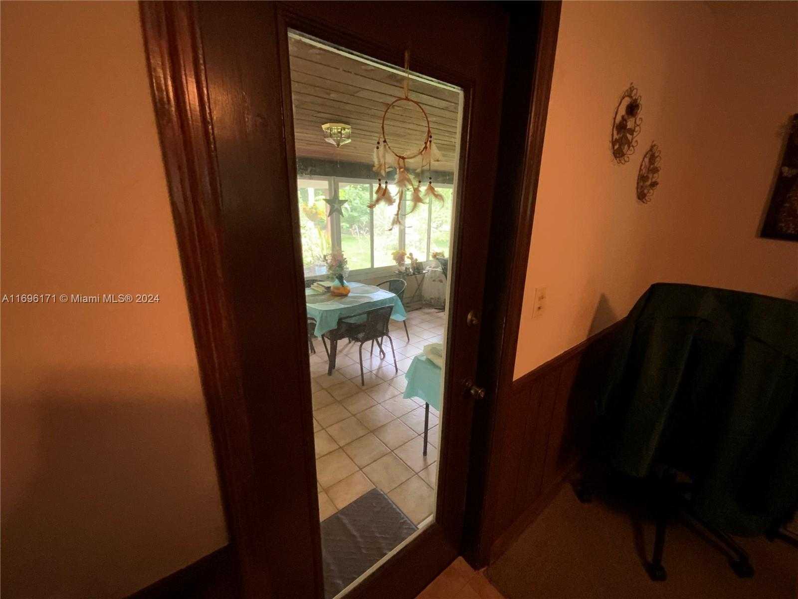 Small Image of 9221 SOUTH WEST 165TH ST, Palmetto Bay Number 39