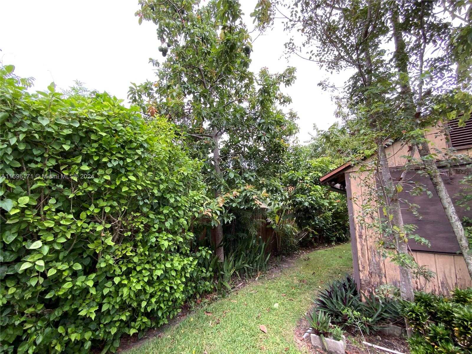 Small Image of 9221 SOUTH WEST 165TH ST, Palmetto Bay Number 48