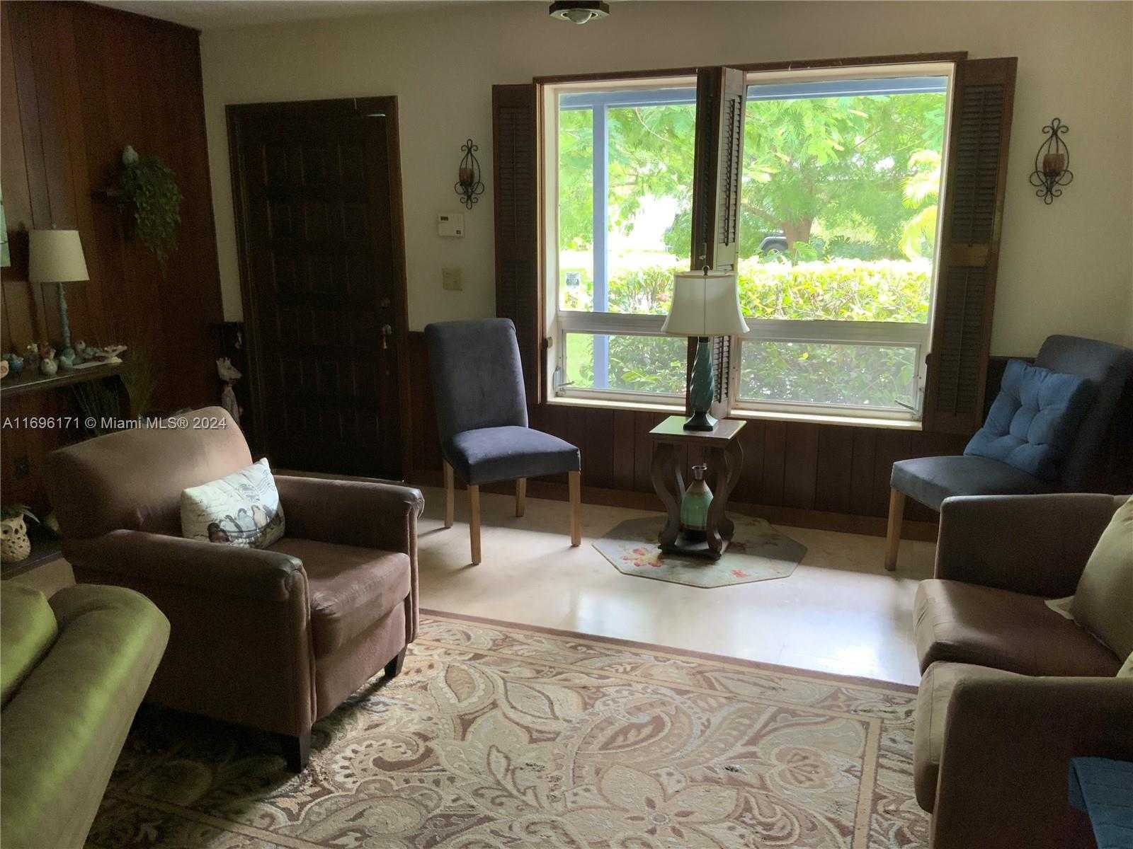 Small Image of 9221 SOUTH WEST 165TH ST, Palmetto Bay Number 7