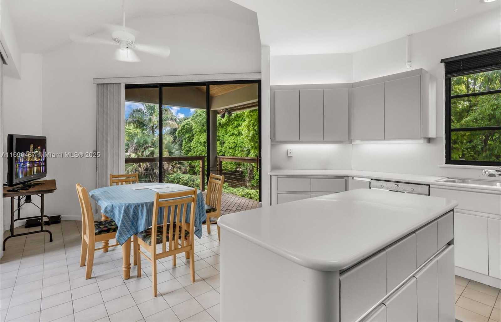 Small Image of 19255 SOUTH WEST 260TH ST, Homestead Number 20