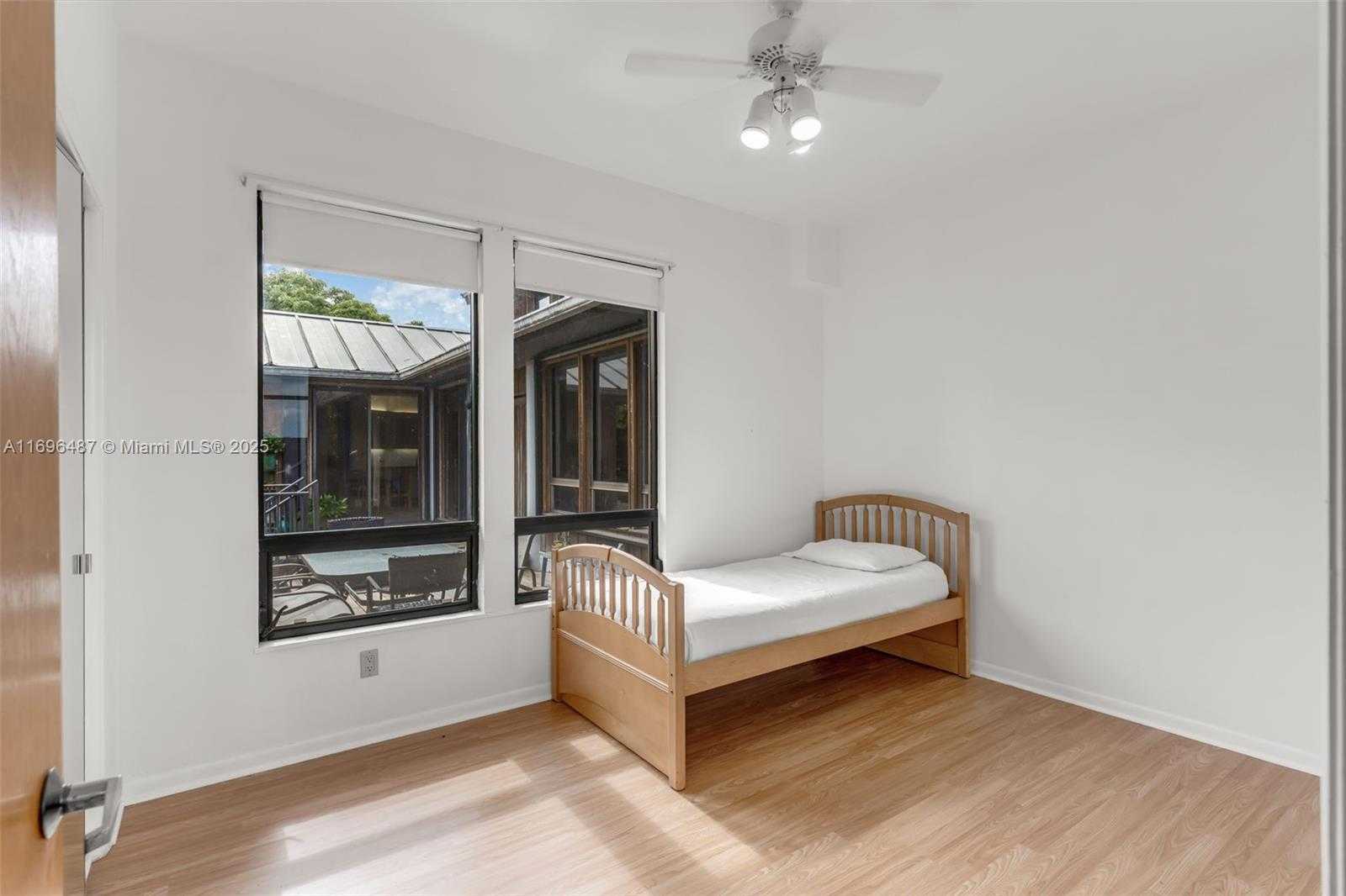 Small Image of 19255 SOUTH WEST 260TH ST, Homestead Number 28