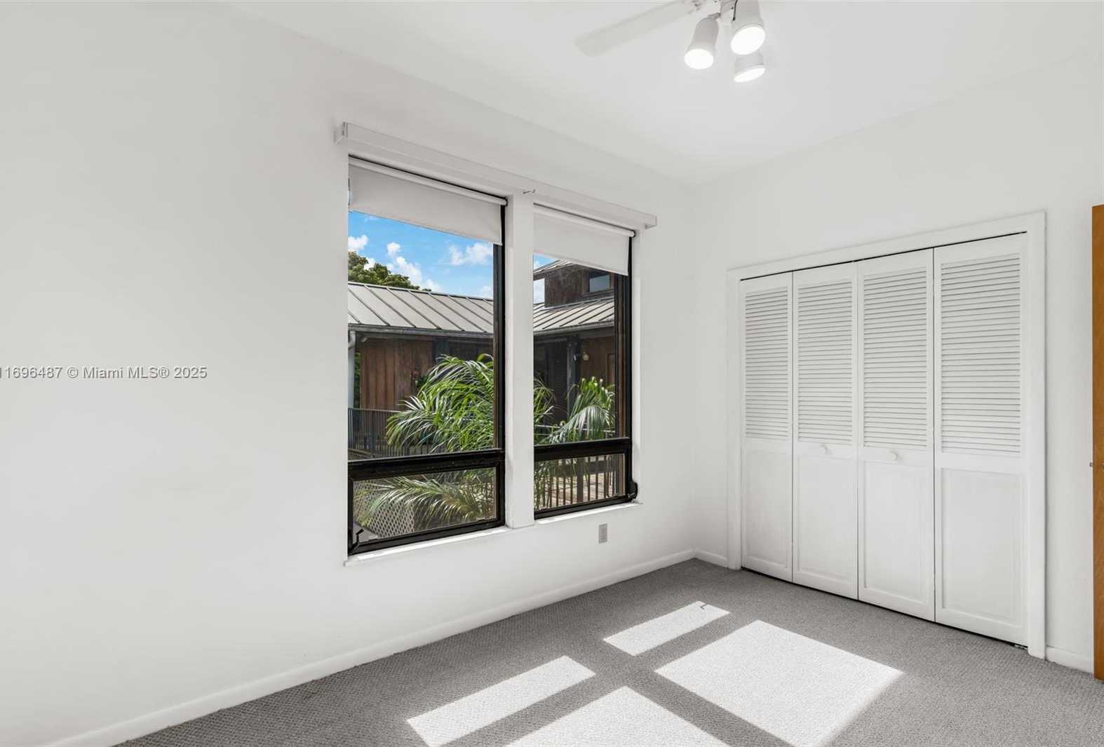 Small Image of 19255 SOUTH WEST 260TH ST, Homestead Number 31