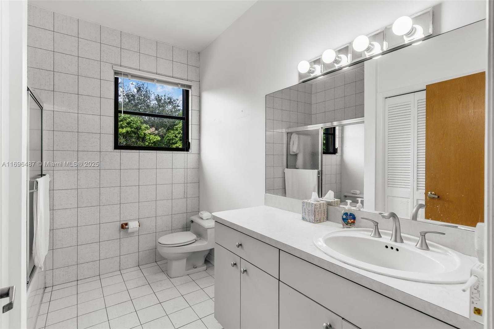 Small Image of 19255 SOUTH WEST 260TH ST, Homestead Number 32