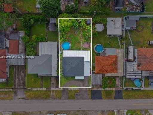Small Image of 520 EAST 33RD STREET, Hialeah Number 3