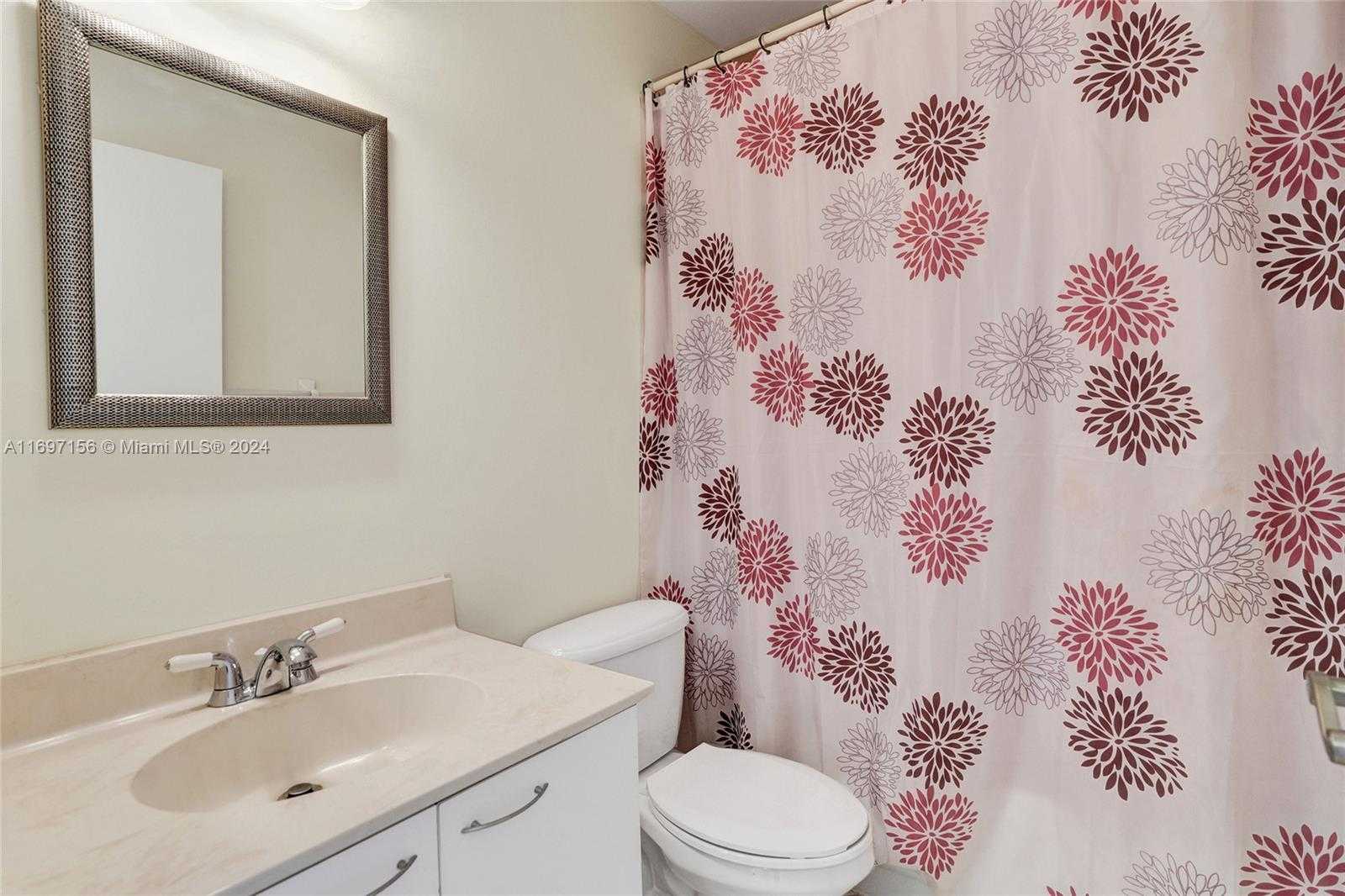 Small Image of 10820 NORTH WEST 12TH PL, Plantation Number 29