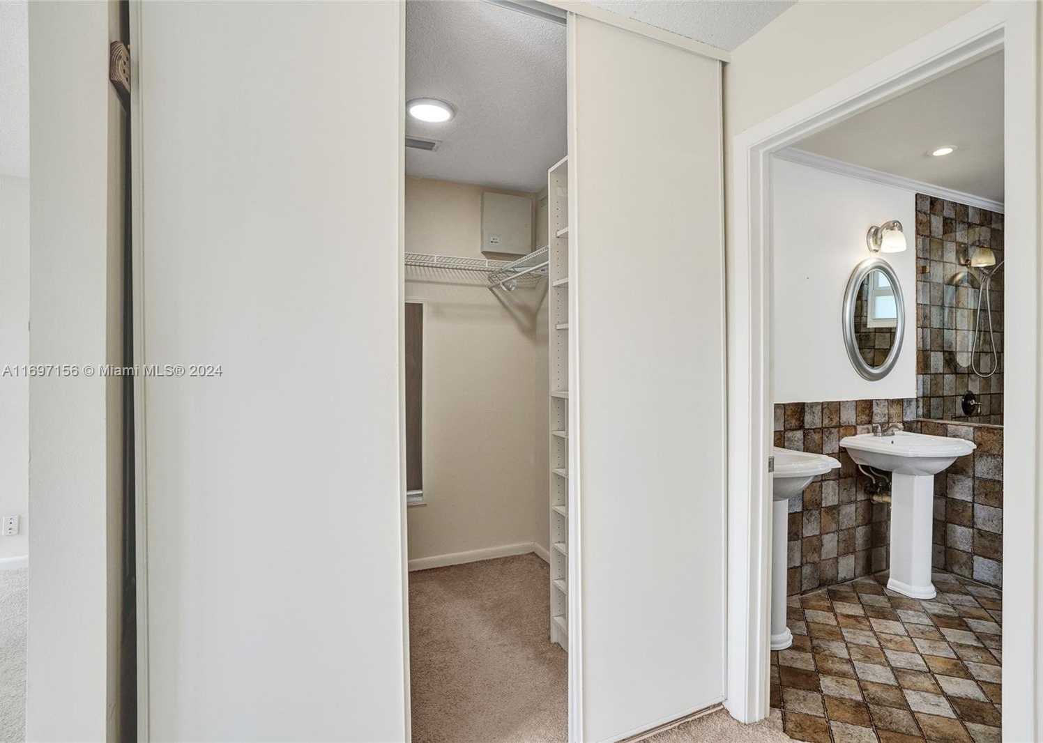 Small Image of 10820 NORTH WEST 12TH PL, Plantation Number 31