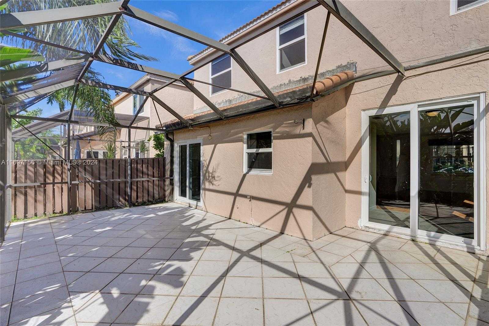 Small Image of 10820 NORTH WEST 12TH PL, Plantation Number 6