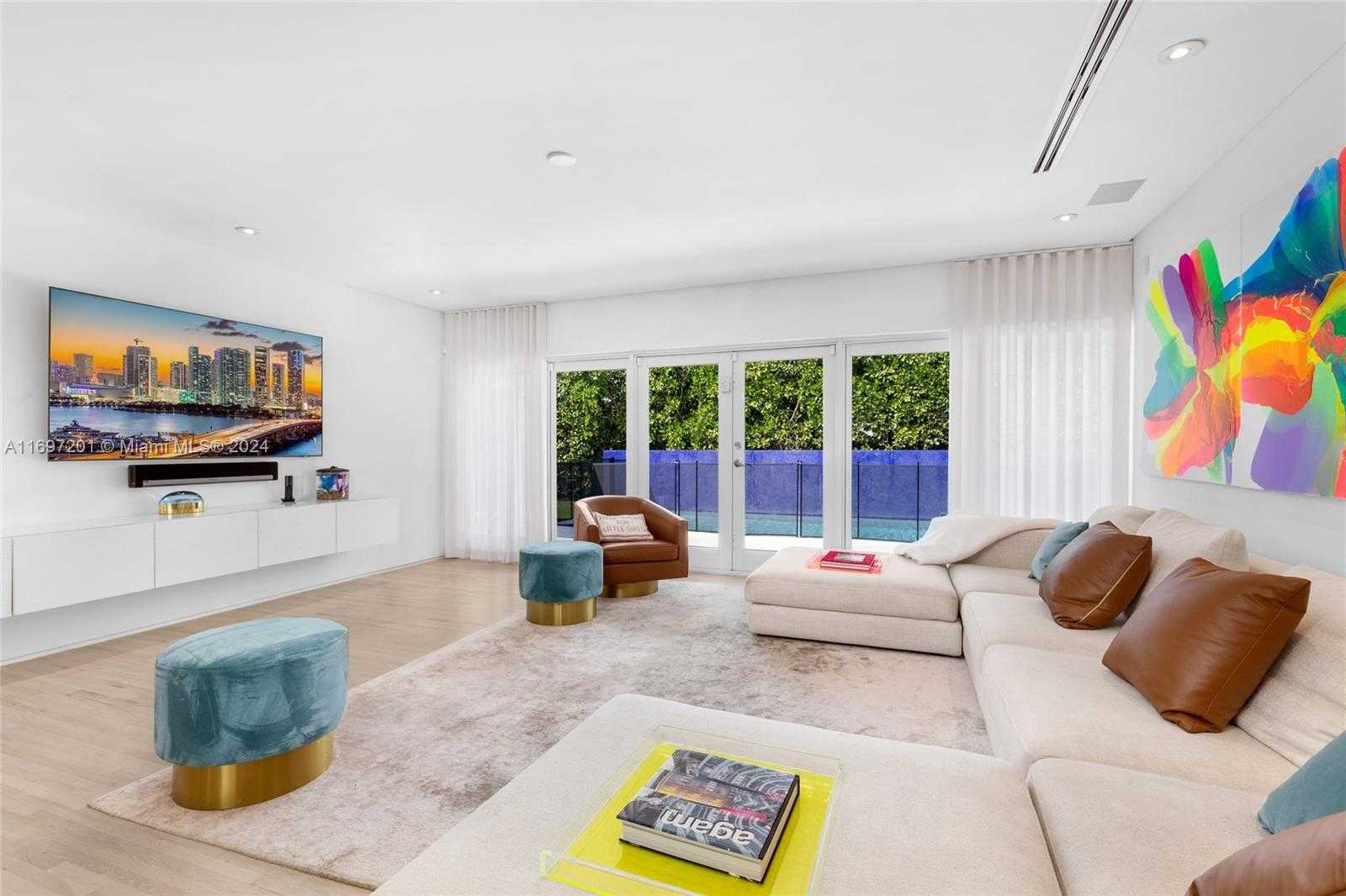 Small Image of 6420 PINETREE DRIVE CIR, Miami Beach Number 28