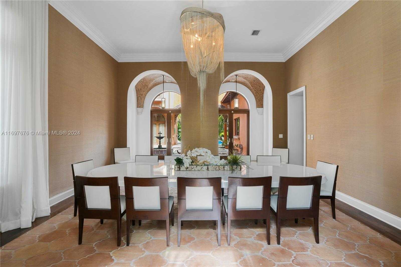 Small Image of 221 CASUARINA CONCOURSE, Coral Gables Number 10