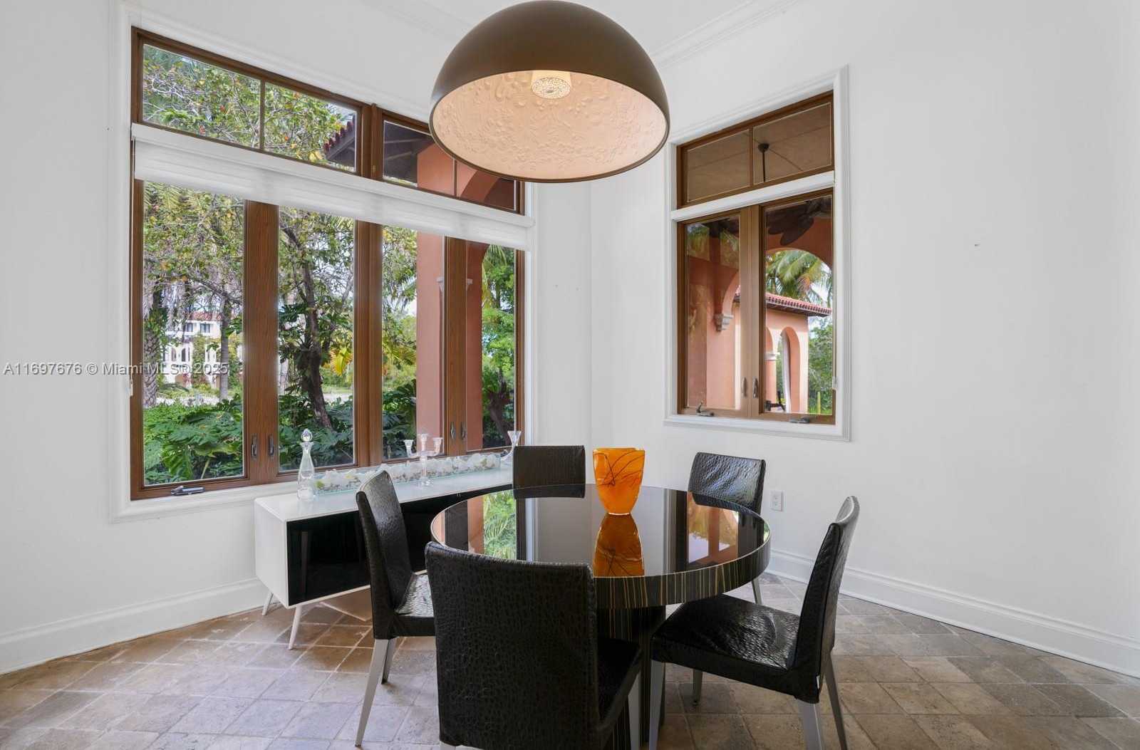 Small Image of 221 CASUARINA CONCOURSE, Coral Gables Number 14