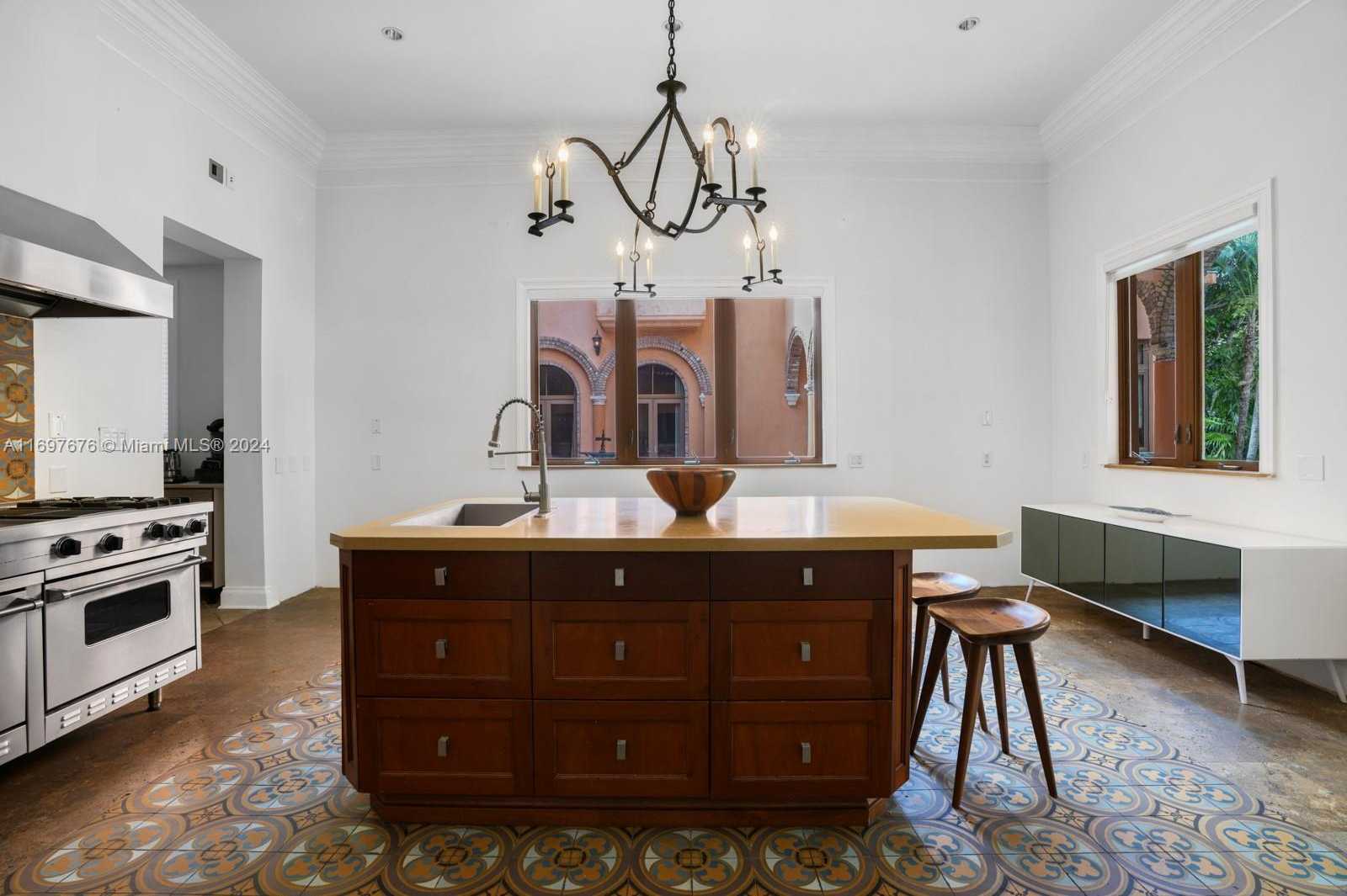 Small Image of 221 CASUARINA CONCOURSE, Coral Gables Number 15