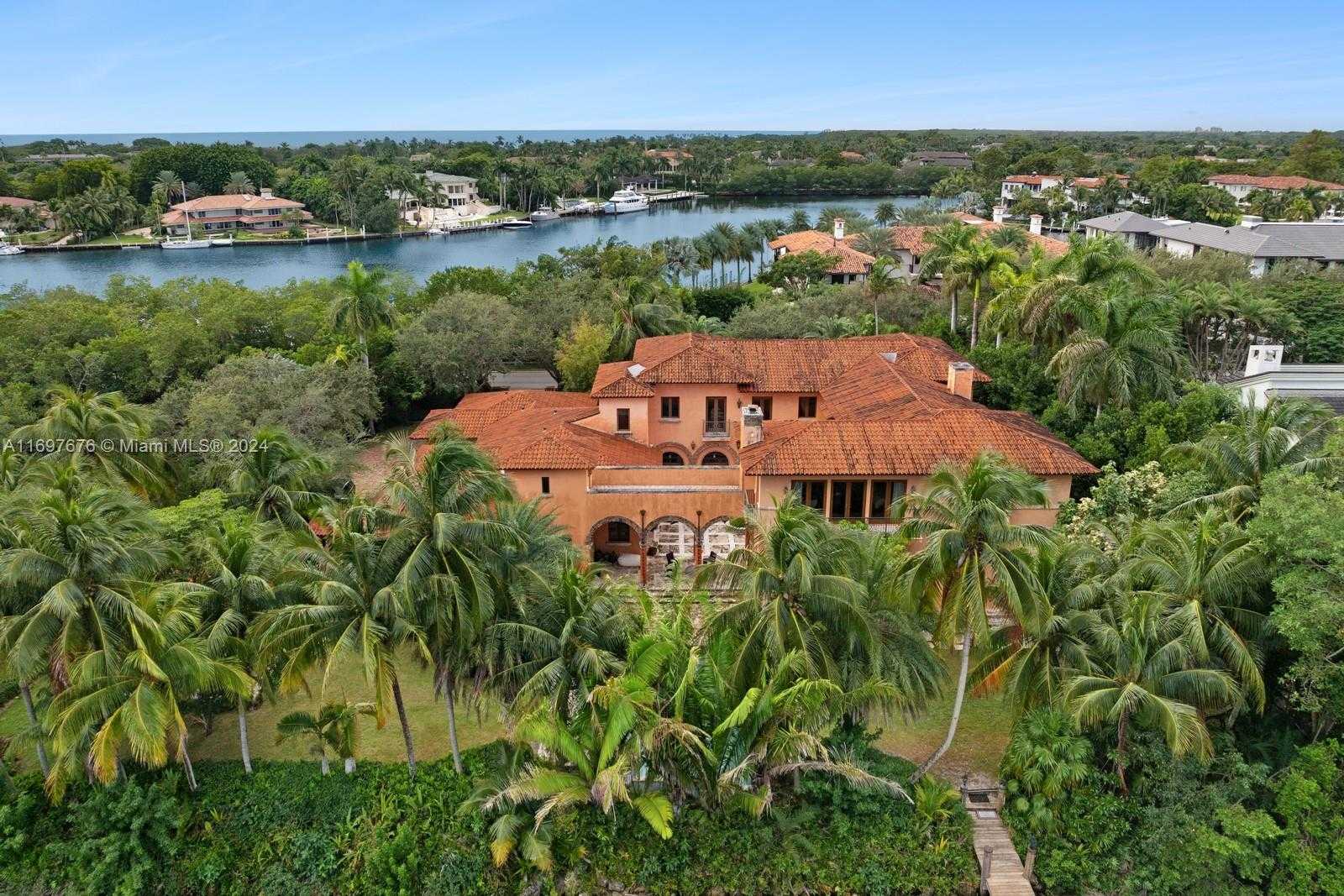 Small Image of 221 CASUARINA CONCOURSE, Coral Gables Number 2
