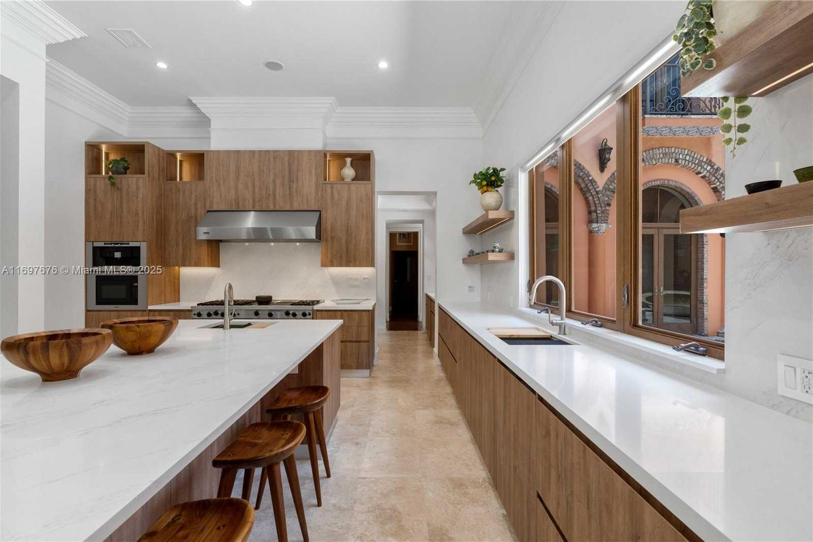 Small Image of 221 CASUARINA CONCOURSE, Coral Gables Number 20